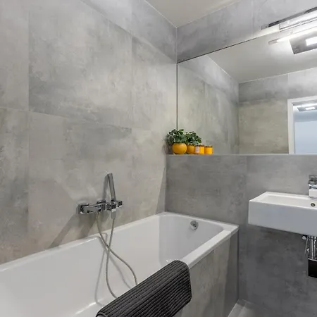 Sk Zamocka Artist * Pozsony