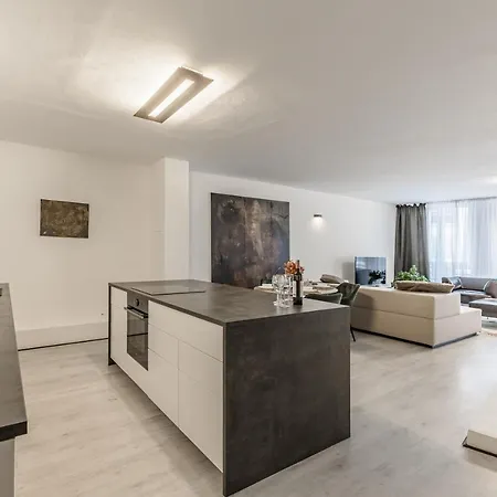 Apartment Sk Zamocka Artist Bratislava